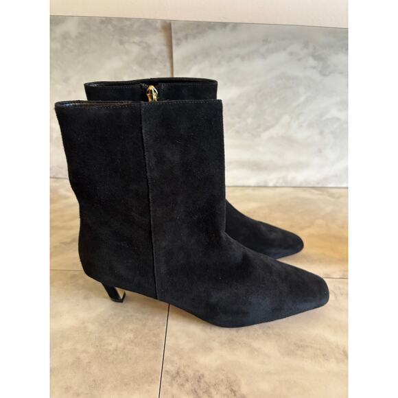 Ann Taylor Women’s Suede Pointed Toe Black Ankle Heeled Boots Size 8.5 Side Zip - Picture 1 of 6